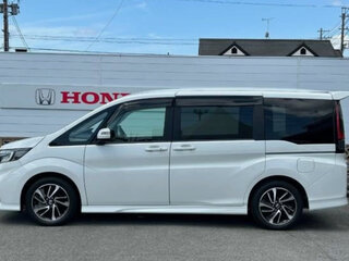 2021 Honda Stepwgn Spada V Рестайлинг, белый, 2100000 рублей, вид 5