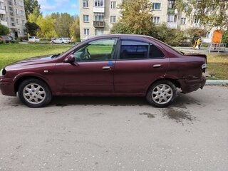 2000 Nissan Bluebird Sylphy I (G10), красный, 130000 рублей, вид 3