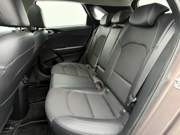 2019 Kia Ceed III, коричневый, 1535000 рублей - вид 10