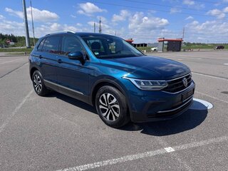 2021 Volkswagen Tiguan II Рестайлинг, синий, 2250000 рублей, вид 1