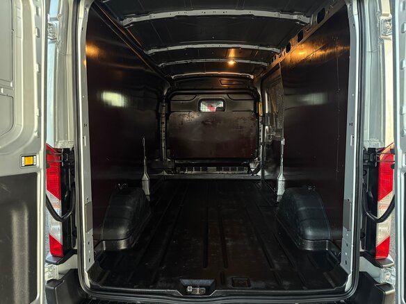 2022 Ford Transit, серебристый, 2990000 рублей - вид 13