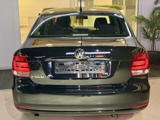 2016 Volkswagen Polo V Рестайлинг, чёрный, 1090000 рублей, вид 4