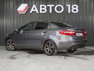 2013 Kia Rio 5-speed III, серый, 689000 рублей, вид 4
