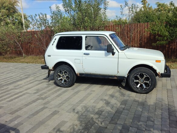 2002 Lada (ВАЗ) 2121 (4x4) I Рестайлинг, белый - вид 4