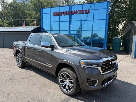 2026 Ram 1500 Crew Cab V Рестайлинг, серый, 12199999 рублей, вид 2