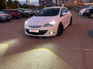 2013 Opel Astra GTC J Рестайлинг, белый, 810000 рублей, вид 1