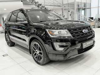 2017 Ford Explorer V Рестайлинг, чёрный, 2630000 рублей, вид 3
