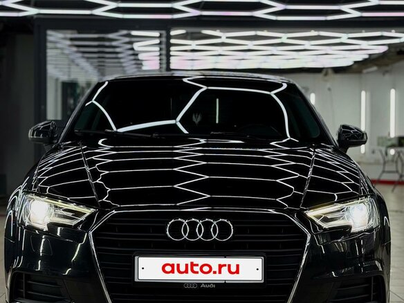 2019 Audi A3 III (8V) Рестайлинг, чёрный, 2200000 рублей - вид 4