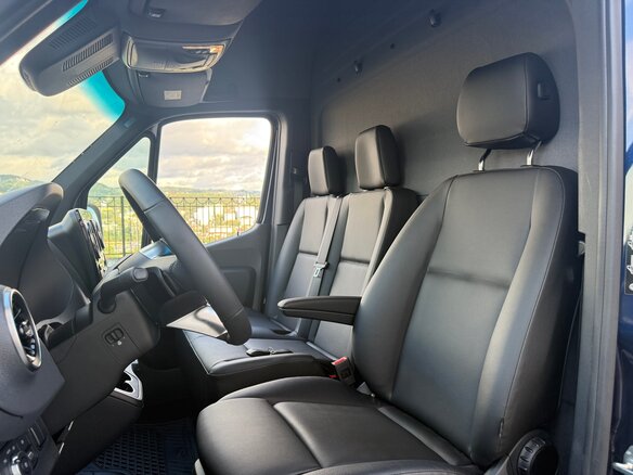 2024 Mercedes-Benz Sprinter, синий, 13500000 рублей - вид 7