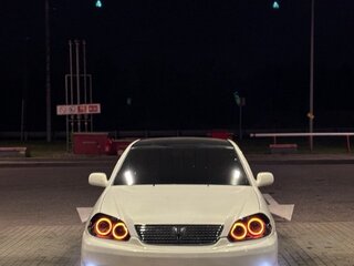 2001 Toyota Mark II IX (X110), белый, 800000 рублей, вид 2