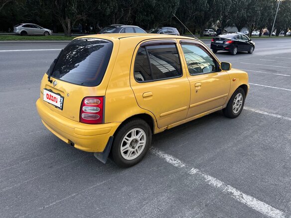 2001 Nissan March II (K11), жёлтый, 195000 рублей - вид 2
