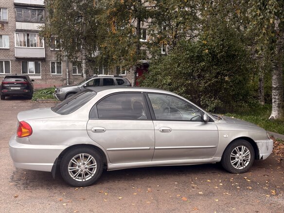 2005 Kia Spectra I Рестайлинг 2, серебристый, 200000 рублей - вид 6