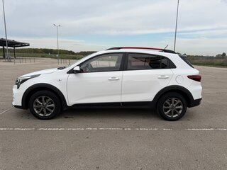 2021 Kia Rio X IV Рестайлинг, белый, 1700000 рублей, вид 4