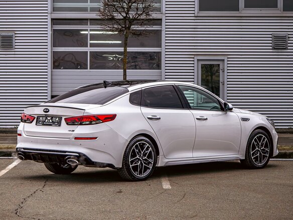 2019 Kia Optima IV Рестайлинг, белый, 1705000 рублей - вид 5
