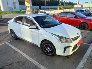 2019 Kia Rio IV, белый, 800000 рублей, вид 3