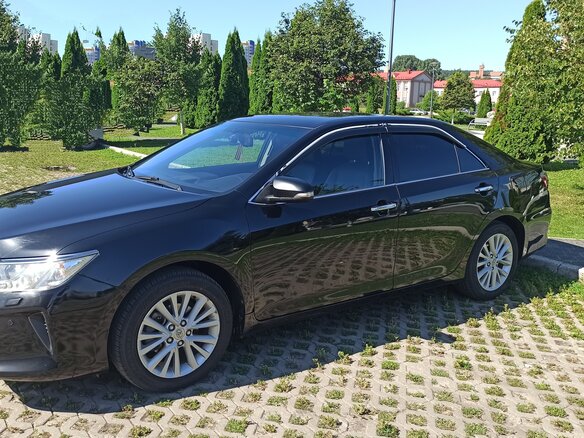 2015 Toyota Camry VII (XV50) Рестайлинг, чёрный, 1750000 рублей - вид 3