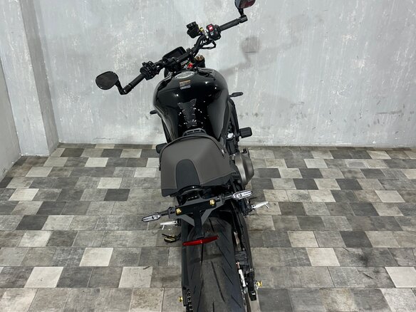 2022 Yamaha XSR900, чёрный, 1010000 рублей - вид 11