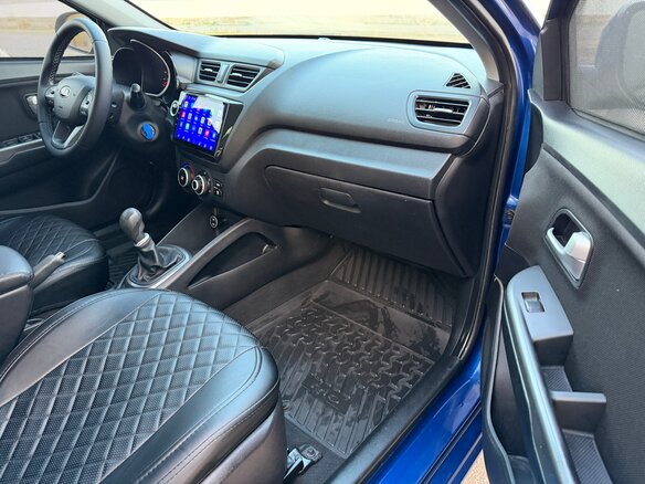 2013 Kia Rio 5-speed III, синий, 900000 рублей - вид 22