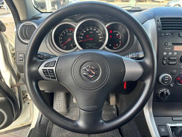 2014 Suzuki Grand Vitara II Рестайлинг 2, белый, 1350000 рублей - вид 13