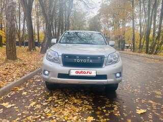2010 Toyota Land Cruiser Prado 150 Series, серебристый, 2650000 рублей, вид 2