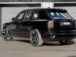 2025 Rolls-Royce Cullinan Black Badge I Рестайлинг (Series II), чёрный, 59990000 рублей, вид 4