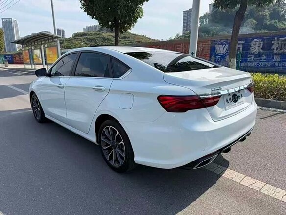 2022 Geely Binrui I Рестайлинг, белый, 970000 рублей - вид 3