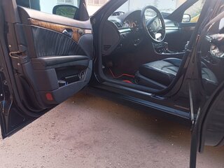 2002 Mercedes-Benz E-Класс 320 III (W211, S211), чёрный, 880000 рублей, вид 5