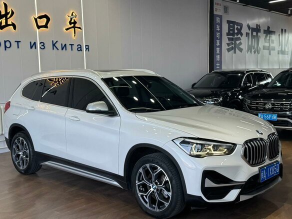 2022 BMW X1 Long 20Li sDrive II (F48) Рестайлинг, белый, 1900000 рублей - вид 2