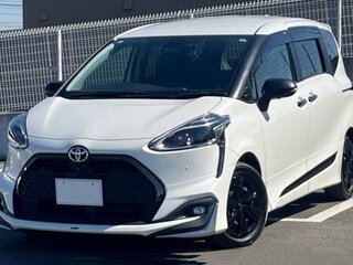 2022 Toyota Sienta II Рестайлинг, белый, 1034000 рублей, вид 1
