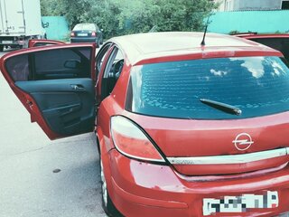 2006 Opel Astra H Рестайлинг, пурпурный, 250000 рублей, вид 4