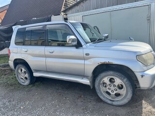 2003 Mitsubishi Pajero iO, серый, 550000 рублей, вид 2