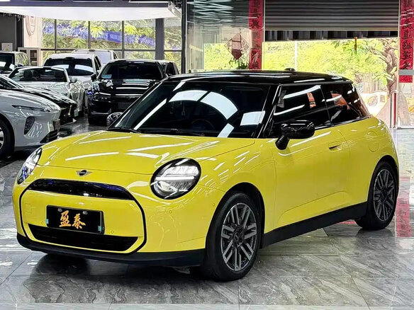 2024 Mini Hatch E IV (F65/F66/J01), жёлтый, 3550000 рублей