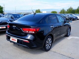 2022 Kia Rio IV Рестайлинг (Global market), чёрный, 1350000 рублей, вид 4