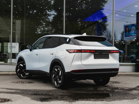 2025 Omoda C7, серебристый, 3464010 рублей - вид 5