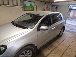 2011 Volkswagen Golf 5-speed VI, серебристый, 1500000 рублей, вид 2