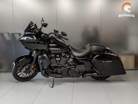 2018 Harley-Davidson Road Glide, чёрный, 1391126 рублей, вид 4