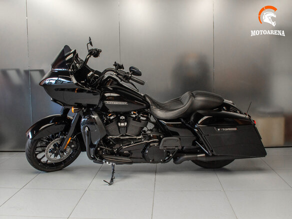 2018 Harley-Davidson Road Glide, чёрный, 1398977 рублей - вид 3