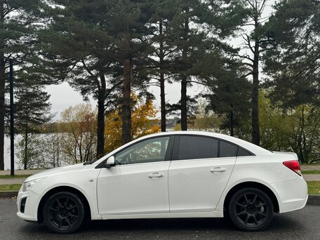 2013 Chevrolet Cruze I Рестайлинг, белый, 750000 рублей, вид 5