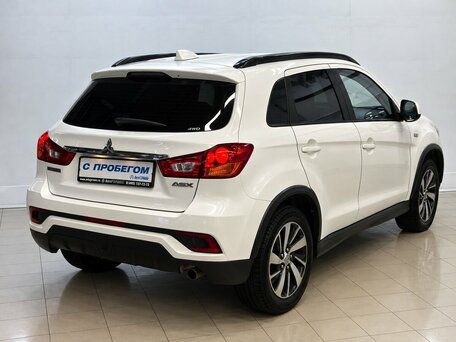 2019 Mitsubishi ASX I Рестайлинг 2, белый, 1670000 рублей, вид 4