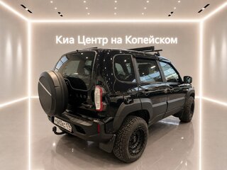 2024 Lada (ВАЗ) Niva Travel I, зелёный, 1049990 рублей, вид 2