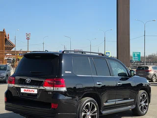 2020 Toyota Land Cruiser 200 Series Рестайлинг 2, чёрный, 7800000 рублей, вид 5