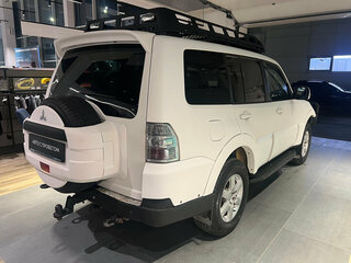 2011 Mitsubishi Pajero IV Рестайлинг 1, белый, 1500000 рублей, вид 4