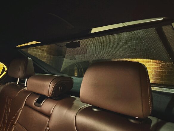 2022 BMW 5 серии M550i xDrive VII (G30/G31/G38) Рестайлинг, белый, 8390000 рублей - вид 10