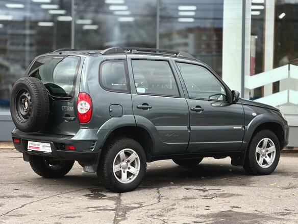 2017 Chevrolet Niva I Рестайлинг, зелёный, 689000 рублей - вид 6