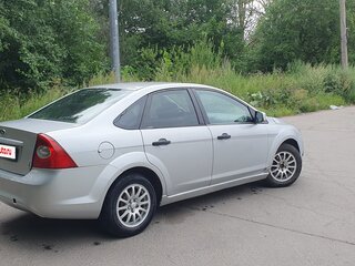 2009 Ford Focus II Рестайлинг, серебристый, 300000 рублей, вид 2