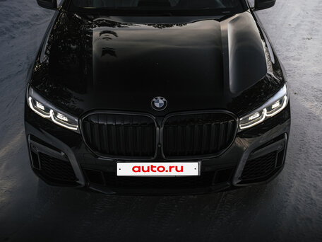 2021 BMW 7 серии 740i VI (G11/G12) Рестайлинг, чёрный, 5800000 рублей, вид 4