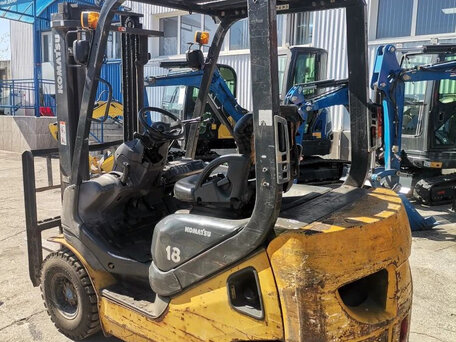 2011 Komatsu FD, белый, 660000 рублей, вид 1