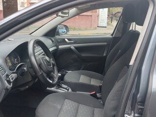 2013 Skoda Octavia II (A5) Рестайлинг, серый, 800000 рублей, вид 4