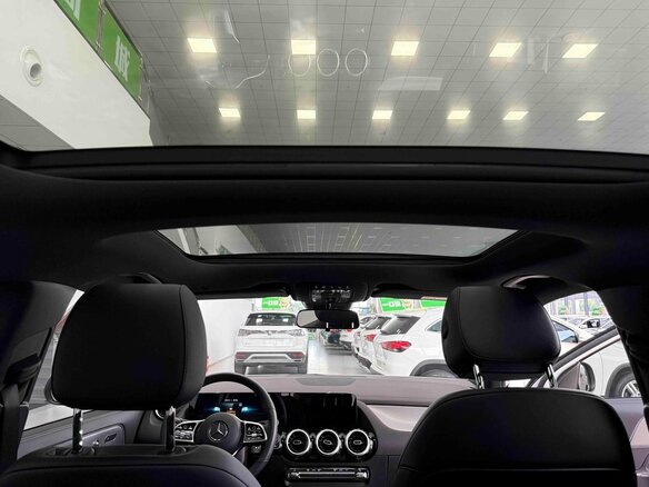 2022 Mercedes-Benz GLA 180 II (H247), белый - вид 16