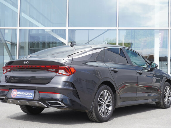 2021 Kia K5 III, серый, 2353000 рублей - вид 4